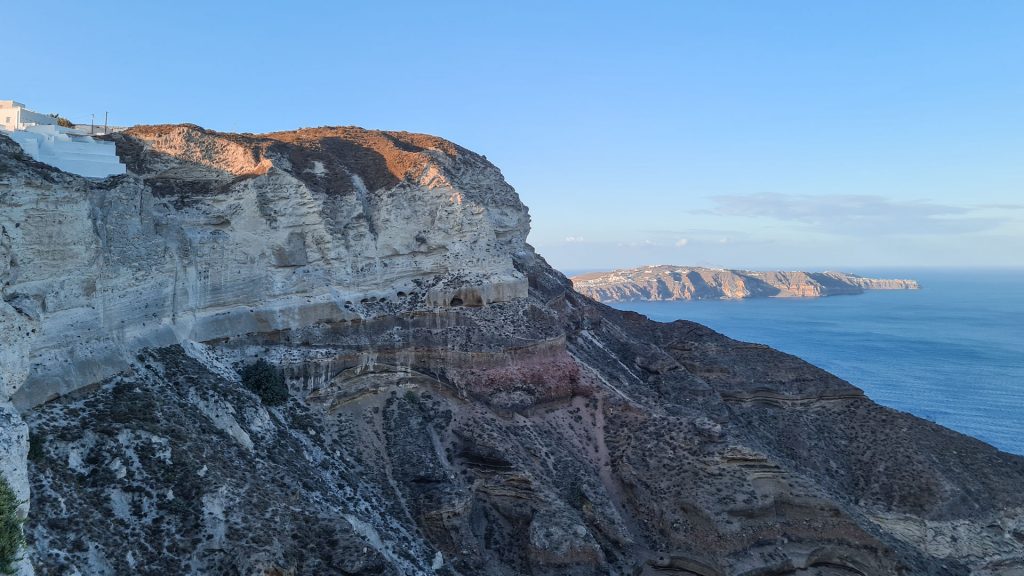 Santorini výhled z hotelového pokoje